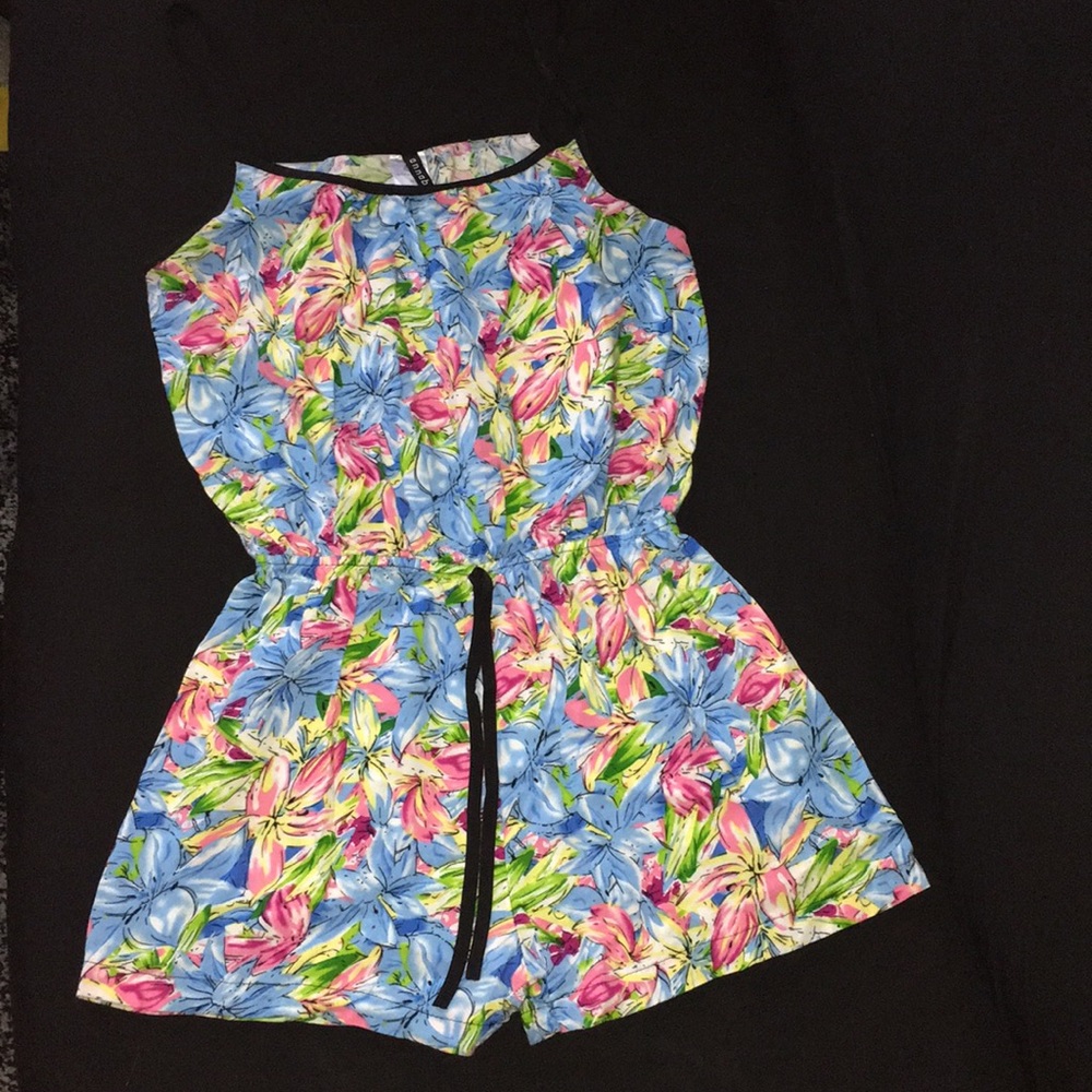 🚨FINAL PRICE🚨 🌸Floral Romper 🌸